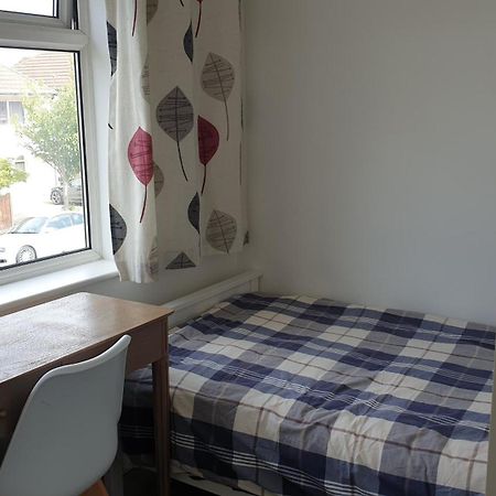 Lovely Modern Single Room Waltham Forest エクステリア 写真