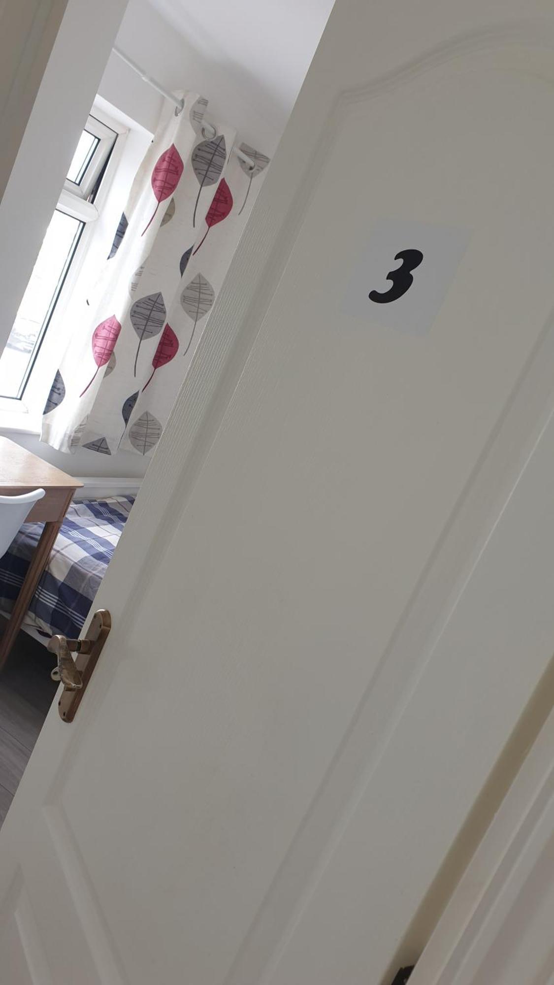 Lovely Modern Single Room Waltham Forest エクステリア 写真